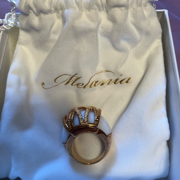 Melania ring  QVC $65 size 5.5 - Picture 2 of 5